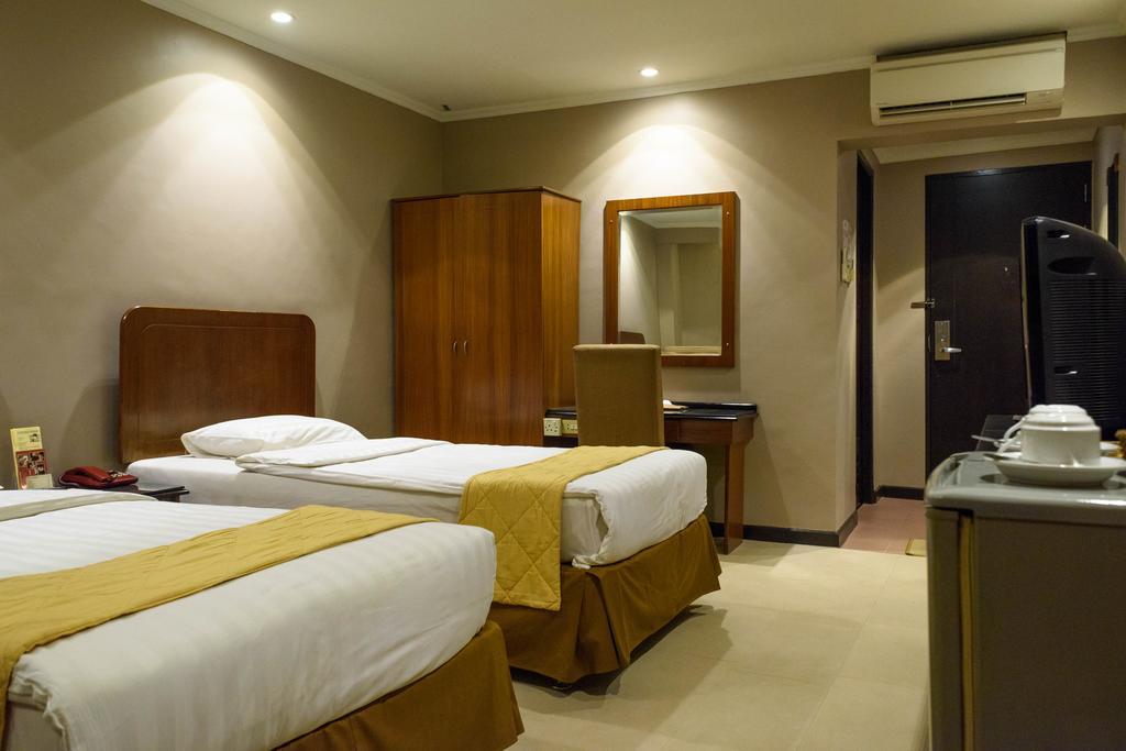 Hotel Gajahmada Pontianak Szoba fotó