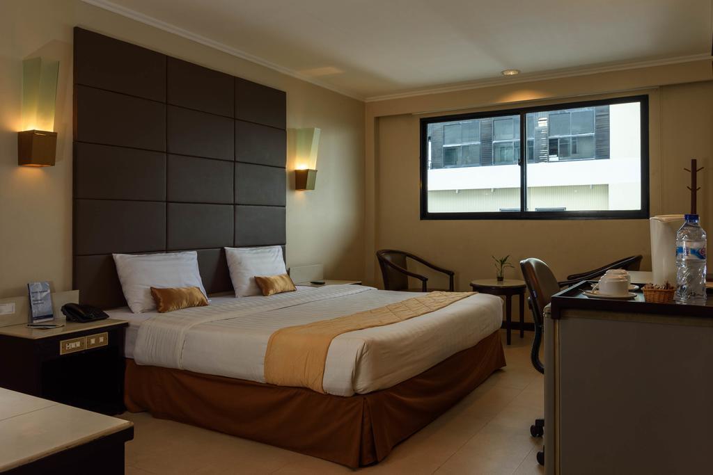 Hotel Gajahmada Pontianak Szoba fotó