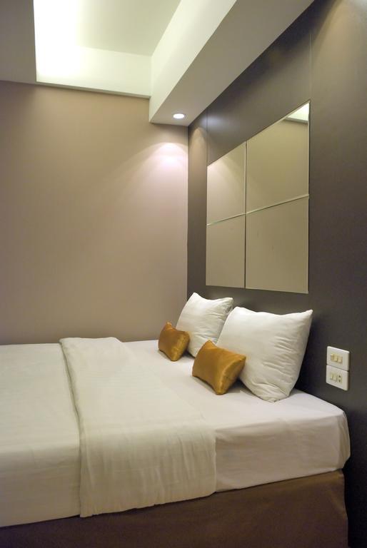 Hotel Gajahmada Pontianak Kültér fotó