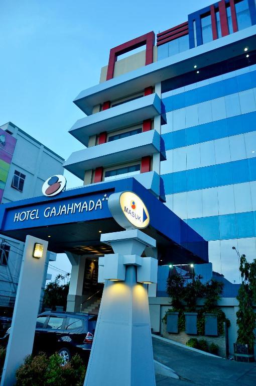 Hotel Gajahmada Pontianak Kültér fotó